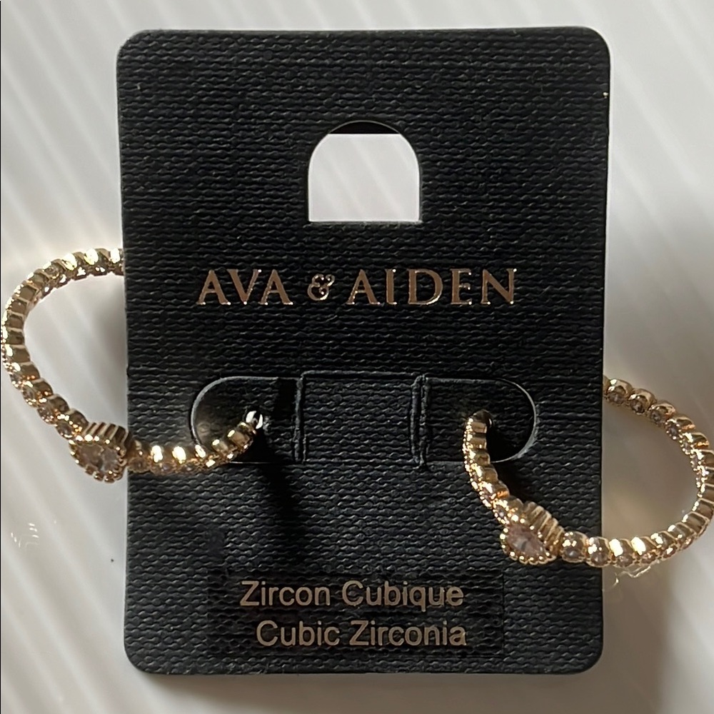 Ava & Aiden Gold Hoop Earrings